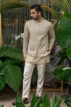 Wedding Outfit Men Guest, Indo Western Outfits For Men, Kurta Designs Men's, Mens Traditional Wear, Sherwani For Men Wedding