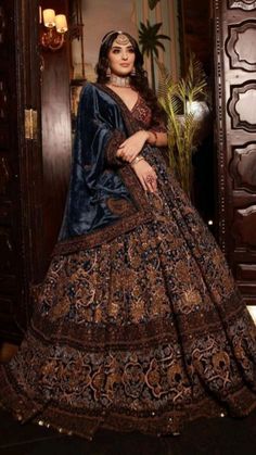 Orang India, Silk Anarkali Suits, Abaya Style, Gaun Fashion