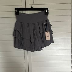 Never Worn Has Tags Can Fit Xs-S Casual Fitted Shorts With Ruffles, Casual Fitted Ruffle Shorts, Casual Fitted Ruffled Shorts, Ruffle Skort, Dark Grey Skirt, Sincerly Jules, Skirt Ruffle, England Uk, Gray Skirt