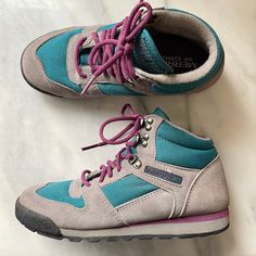 Vtg Y2K Merrell Women's Air Cushion Blue Gray Outdoor Hiking Shoes Sz  6 You would want to change the insoles. Otherwise the shoes are in a perfect condition. Merrell Shoes, Clothes Style, Style Accessories, Hiking Shoes, Sneakers Athletic, Outdoor Hiking, Blue Gray, Blue Grey, Athletic Shoes