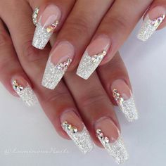 618 Me gusta, 1 comentarios - Nail Inspo | Shining Claws 💖 (@shining_claws) en Instagram: "@luminousnails TAG #ShiningClaws for a repost 💅 . . . . . #hudabeauty #vegas_nay #makeupblogger…" White Christmas Nails, Nails Bridesmaid, Luminous Nails, White And Silver Nails, Wedding Nails For Bride, Wedding Nails Design, Christmas Nails Acrylic, Sea Spray