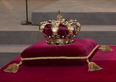 St Edward's Crown, Coronation Robes, Royal Dutch Shell, Jewel Drawing, Royal Crown Jewels, Imperial Crown