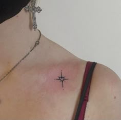 tattoos, tatuajes, aesthetic, 2000’s, trend, tendencia, 2023, minimalist, minimalista, small, heart Spine Tattoo Women, Tattoo Ideas Men, Women Tattoo Ideas, Tattoo Cute, Cute Tattoo, Creative Tattoo, Small Pretty Tattoos, Tattoo Hand, 4 Tattoo