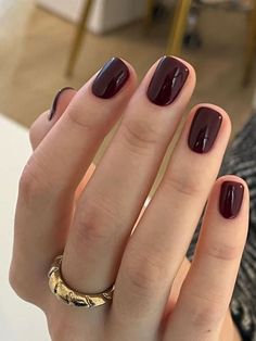 Stone Nail Color, October Nails Burgundy, Fall Short Natural Nails, Best Burgundy Nail Polish, Fall Dark Nail Colors, Fall Wine Colored Nails, Fall Cnd Shellac Colors, Short Dip Fall Nails, Deep Burgundy Nails Acrylic