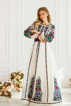 Senior Dress, Colored Wedding Gowns, Ukrainian Clothing, Ethno Style, Mode Abaya, Folk Dresses, Mexican Dresses, Traditional Fashion, Stylish Dress Designs