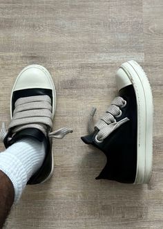 Sneakerhead Room, Cute Online Clothing Stores, Dream Wishlist, Guys Clothing Styles, Swag Shoes, Clothing Stores, Designer Sneakers, Rick Owens, Sneaker Head