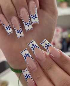 Spring Nails Medium Square, Mexican Nails Simple, Copy And Paste Latina Nails Short, Simple Mexican Nails, Hispanic Nails Acrylic, Junior H Nails Ideas, Initial D Nails, Barro Nail Design, French Tip W Design