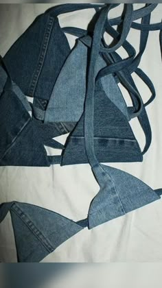 Diy Jean Top Recycled Denim, Re Worked Denim, Top Made From Jeans, Handmade Top Designs, Top Made From Ties, Diy Denim Clothes, Upcycled Denim Top, Triangle Top Outfit, Bra Diy Ideas