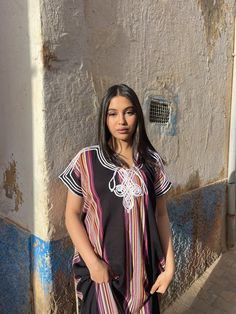 Moroccan Clothing, Moroccan Culture, Muslim Outfits Casual, Arab Beauty, Chill Photos, Muslim Outfits, Tangier, Girly Images, Home Dress