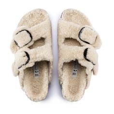 Arizona Big Buckle Life Refresh, Minimal Sneakers, Birkenstock Arizona Big Buckle, Arizona Big Buckle, Birkenstock Styles, Birkenstock Style, Two Strap Sandals, Birkenstock Women, Sheepskin Slippers