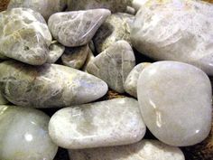 some white rocks are sitting on the ground