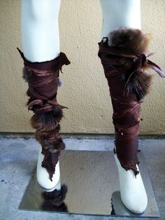 Leather Greaves, Skyrim Elder Scrolls, Costume Viking, Leg Wraps, Viking Costume, Fur Cuffs, Larp Costume, Ren Fest