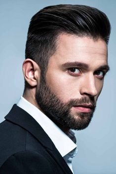 Modern Beard Styles, Quiff Haircut, Beard Styles Short, Men's Facial Hair, Quiff Hairstyles, Beard Hairstyle, Short Beard