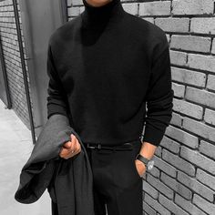 RT No. 3471 KNITTED TURTLENECK – REALTAKAI Male Turtleneck Outfit, Male Turtleneck, Turtleneck Aesthetic, Turtleneck Outfit Men, Black Turtleneck Outfit, Knitted Turtleneck, Black Turtle Neck, Minimalist Fashion Men, Turtleneck Outfit