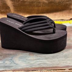 Nwot Beachcore Surfcore Boho Y2k Platform Sandals Size 43 ( Size 9 ) Festival Hippie Boho Make An Offer 2000s Platform Sandals, Platform Sandals Y2k, Y2k Platform Sandals, Sandals Y2k, X Men Evolution, Boho Y2k, Swaggy Outfits, Cute Everyday Outfits, Y2k Grunge