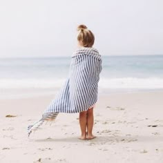 Summer Blues, Cottage By The Sea, Beach Color, Gold Sun, Blue Beach, Beach Living, Summer Feeling, Summer Blue, Beach Inspired