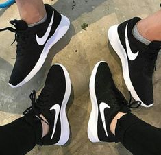 Nike Shoes Women Fashion, White Nike Shoes, Nike Tanjun, White Running Shoes, Nike Roshe Run, Cute Nikes, Cheap Nikes