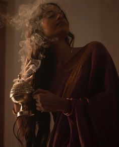 Arabian Nights Photoshoot, Indian Female Aesthetic, Arabian Women Art, Empress Aesthetic, Arabian Aesthetic, Girls Dpz Stylish, Arabian Nights Aesthetic, Hair Ritual, South Asian Aesthetic