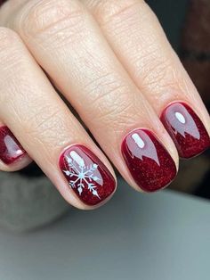 red Christmas nails: snowflake accent Red And Silver Nails, December Nails, Shellac Nails, Red Nail