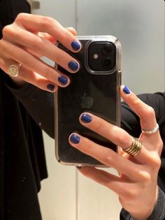 Real Short Nail Designs, Extra Short Natural Nails, Pale Hands Nail Color, Navy Short Nails, Aesthetic Gel Nails Short, Nail Color February, Scandi Nails, Short Navy Nails, Short Autumn Nails 2023