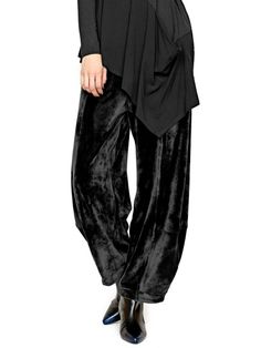 Velvet Pants by Alembika  Fall 2016 Velvet Knit, Slouchy Top, Velvet Clothes, Velvet Pants, High Rise Pants, Fall 2016, Street Styles, Soft Velvet, Chinos Pants