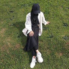 Ootd Inner, Long Dress Hijab, Hijabi Barbie, Aesthetic Hijabi Outfits, Spill Ootd, Aesthetic Outfits Hijab, Outfit Ideas Muslim, Cap Girl