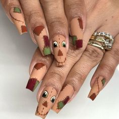 Thanksgiving Fall Nails, Thanksgiving Nails Easy, Easy Fall Nail Designs, Scarecrows Nails, Fall Toe Nails, Turkey Nails, Everyday Nails, Thanksgiving Nail Art