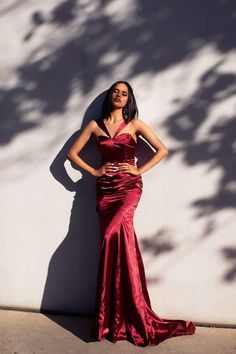 Exclusive LA Collection - Designed by A&N Luxe. Get the celeb look for prom with our Davina Gown. It features a sweetheart neckline with padded cups, ruching on the hips and a mermaid train. The gown is fully lined to the hem with a long train. The satin has minimal stretch. What is a Made-To-Order? This product is a made-to-order item. Made-to-order items are not held in physical stock and production commences AFTER order placement. We try to limit production and stock levels and as such, made- Evening Wear Photoshoot, Mermaid Dress Poses, Long Dress Poses Photo Ideas, Evening Dress Photoshoot, Fancy Dress Photoshoot, Formal Dress Photoshoot, Md Photoshoot, Dress For Party Elegant, Pose Women