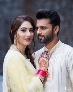 Indoor Wedding Photoshoot, Rahul Vaidya, Disha Parmar, Best Couple Pictures, Mehendi Ceremony, Alia Bhatt Photoshoot, Couple Wedding Dress, Indian Wedding Couple Photography, Indian Wedding Couple