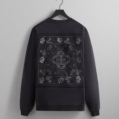 Kith Bandana Vintage Crewneck Sweatshirt in Black Men’s Size XL FW22 Brand New with Tags. 100% Authentic Guaranteed. Fast and free shipping. The Bandana Vintage Crewneck is designed from heavyweight cotton-fleece with custom bandana logo artwork at back. It has been garment dyed and washed for a lived-in look and soft hand feel. DETAILS 500 GSM cotton fleece fabric Custom bandana applied to the garment before pigment garment dyed and washed to pick up color High low textures in garment from the wash process Embroidered script logo on chest Oversized fit, size down for true classic fit Machine wash gentle separately Follow garment tag instructions Color: Black Material: 100% Cotton Custom Bandana, Kith Women, Ronnie Fieg, Logo Artwork, Vintage Crewneck Sweatshirt, Vintage Crewneck, Script Logo, Cotton Fleece, Sneakers Boots