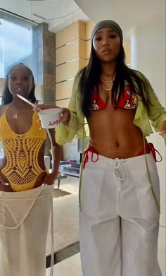 Vacation Day Time Outfits, Vacation Outfits Daytime, Streetwear Vacation Outfits, Spring Break Black Women, Beach Club Outfit Black Women, Excursion Outfit Carribean, Summer Outfits Black Woman Vacation, Spring Break Miami Outfits, Beach Wear Black Women