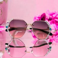 Sunglasses Rhinestone Crystals Designer Nwot Pink Rimless Sunglasses For Party, Trendy Crystal Sunglasses With Rhinestones, Chic Rhinestone Glass Sunglasses, Luxury Rhinestone Sunglasses, Pink Rhinestone Sunglasses, Crystal Sunglasses, Crystal Design, Crystal Accessories, Designer Sunglasses