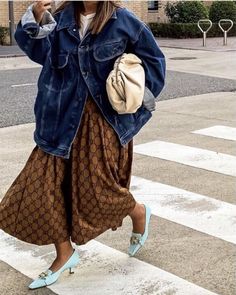 Colour Palette Art, Gala Gonzalez, Emmanuelle Alt, Palette Art, Ootd Ideas, Power Dressing, Instagram Style, Trendy Fall Outfits, Looks Street Style