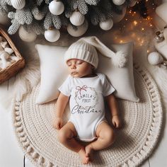 Celebrate Christmas with this sweet outfit featuring your baby's name. It is printed on 100% cotton 7.2 oz, available as five different outfit types. Please refer to the labeled picture for the apparel type and take note of how each item fits below. Once you select your apparel type and size, a picture of the item you ordered will appear on your screen. Please note: The classic baby bodysuit (onzie) comes in long and short sleeves. The romper (short or long sleeves) is a sweatshirt material and Outfit Types, Christmas One Piece, Christmas Baby Clothes, First Christmas Outfit, First Christmas Photos, Baby First Christmas, Neutral Christmas, Outfit Christmas, Baby Christmas Outfit