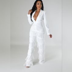 White Fringe Jumpsuit. Zipper Closure. There Is Some Stretch In The Material. Perfect For An All White Party. Diner En Blanc Outfit Woman, White Jumpsuit Outfit Classy, White Party Outfits Women, All White Party Outfits Black Women, All White Photoshoot, White Jumpsuit Outfit, White Party Outfits, Fringe Jumpsuit, All White Party Outfits