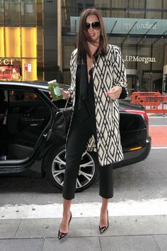 Statement Coat, Transition Outfits, Miranda Kerr, Street Chic, Mode Inspiration, Work Fashion, Look Fashion