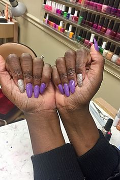 Medium Acrylic Nails Purple, Medium Length Nails Designs, Medium Length Nails Acrylic, Acrylic Nails Purple, Medium Acrylic Nails, Medium Length Nails, Length Nails, Nail Shapes Square, Shiny Nails Designs