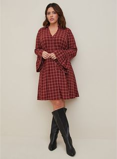 Plaid Brown, Tight Sweater, Plaid Outfits, Fall Plaid, Torrid Dresses, Dress Silhouette, Plus Size Womens Clothing, Lovely Dresses, Plaid Print