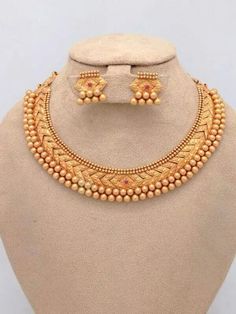 Wow Gold Necklace Set Maharashtrian, Hasdi Set Gold, Light Weight Gold Necklace, Indian Gold Necklace Designs, Necklace Set Gold, Indian Choker, Gold Bridal Necklace, Choker Necklace Designs