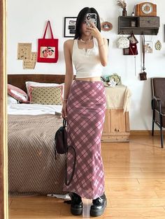 Y2K Fairy Grunge 90s Aesthetic Pink Checkered Maxi Skirt Size S Waist: 62-70cm/24.4-27.5" Length(waist to hem):86cm/33.8"Size M Waist: 66-74cm/25.9-29.1" Length(waist to hem):87cm/34.3"Size L Waist: 70-78cm/27.5-30.7" Length(waist to hem):88cm/34.6" *This product fits true to size. *Standard shipping time to the US is 9-19 business days. Please consult our shipping page for shipping time estimates for other countries. *Please check the measurements/size chart very carefully when ordering from Th Fairy Skirt Outfit, Grunge 90s Aesthetic, Pink Checkered, Grunge 90s, Y2k Fairy, Everyday Fashion Outfits, 90s Aesthetic, Aesthetic Pink, Baggy Pants