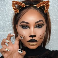 Simple Cat Makeup, Tiger Makeup, Diy Fantasia, Beautiful Halloween Makeup, Cat Halloween Makeup, Leopard Makeup, Cat Makeup Halloween, Cute Halloween Makeup, Halloween Makeup Pretty