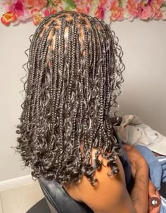 #cutehairstyle #boho #goddess #knotlessbraids #cute Shoulder Length Boho Twists, Shoulder Boho Knotless Braids, Short Knotless Goddess Braids, Short Goddess Braids Shoulder Length, Teens Hairstyles, Fine Hairstyles, Short Box Braids Hairstyles, Braided Hairstyles For Black Women Cornrows, Braids Ideas