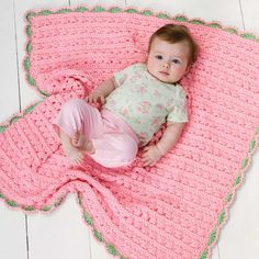 Free Easy Crochet Afghans/Blankets Pattern For BabyWrap baby in cozy comfort with this crochet blanket featuring a scalloped fan edge. Stitch using any shades of Red Heart Soft Baby Steps. We've gone with classic girl colors, but it's just as adorable in more boy or gender neutral tones. It's a cuddly gift of keepsake quality that will make your favorite baby coo with delight!Material NotesEverything you need to make your new project is included in this kit! Time to get stitching, and don’t forget to share your progress! Summer Baby Blanket, Crocheted Blanket, Easy Crochet Patterns Free, Baby Afghan Crochet, Haken Baby, Baby Afghans, Baby Blanket Pattern, Baby Blanket Crochet Pattern, Free Baby Stuff