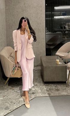 Elegant Outfit Classy Rich, Aesthetic Lawyer, Corporate Girly, Lawyer Fashion, Fest Outfits, Business Attire Women, Outfit Work, Church Outfit, Outfits Classy