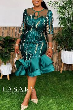 African Green Dresses, Emerald Green Lace Bridesmaid Dresses African, Plus Size Ankara Dresses Party, Lace Dress Classy, Short African Dresses, Lace Gown Styles, Lace Dress Styles, African Lace Dresses, Short Gowns