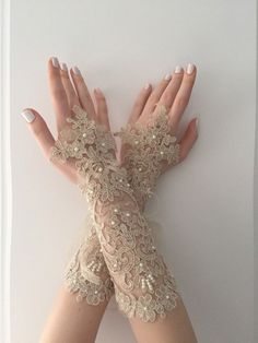 Wedding gold champagne gloves. Long gloves for bridal. I've made this wedding lace gloves using French lace and ribbon for your special day. This hand accessories will match with your bridal dress perfectly. Fingerless gloves will add sparkles to you unique wedding. If you have a lace dress or you want to add French style to your dress combine, this bridal lace mittens are exactly what you are looking for. This bridal cuffs has very easy usage. Only thing you should do is tying up the ribbon. Fu Fancy Gloves, Floral Gloves, Lace Fingerless Gloves, Wedding Anklets, Bridal Cuff, Pink Gloves, Formal Gloves, Lace Accessories, Style Français