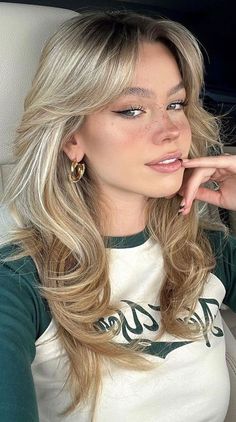 Layer Hair Cuts For Women, Drawing Models, Haircut Medium, Haircuts For Long Hair With Layers, Layered Haircuts For Medium Hair, Blonde Hair Inspiration