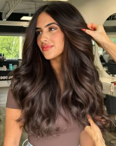 65 Dark Brown Hair Ideas To Try ASAP Ashy Brown Hair, Balyage Hair, Hair Color For Brown Skin, Dark Auburn Hair, Brown Hair Shades, Brown Hair Inspo, Brunette Hair With Highlights, Balayage Hair Dark, Hair Streaks