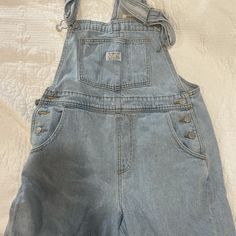 I Bought These Vintage Levi Overall Shorts And I Only Wore Them Once I Got Them From Urban Outfitters They No Longer Fit Me. Levi's Blue Summer Overalls, Levi's Blue Overalls, Levi's Blue Overalls For Spring, Casual Blue Levi's Overalls, Light Wash Overall Bottoms With Pockets, Levi's Overalls With Pockets, Levi's High Waist Blue Pants, Levis Pants, Vintage Levis