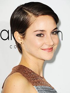 shaleine woodley pixie cut Military Hair, Pixie Bob Hairstyles, Hazel Grace, Really Short Hair, Latest Hair Trends, Shailene Woodley, Penteado Cabelo Curto, Pixie Hairstyles, Pixie Haircut